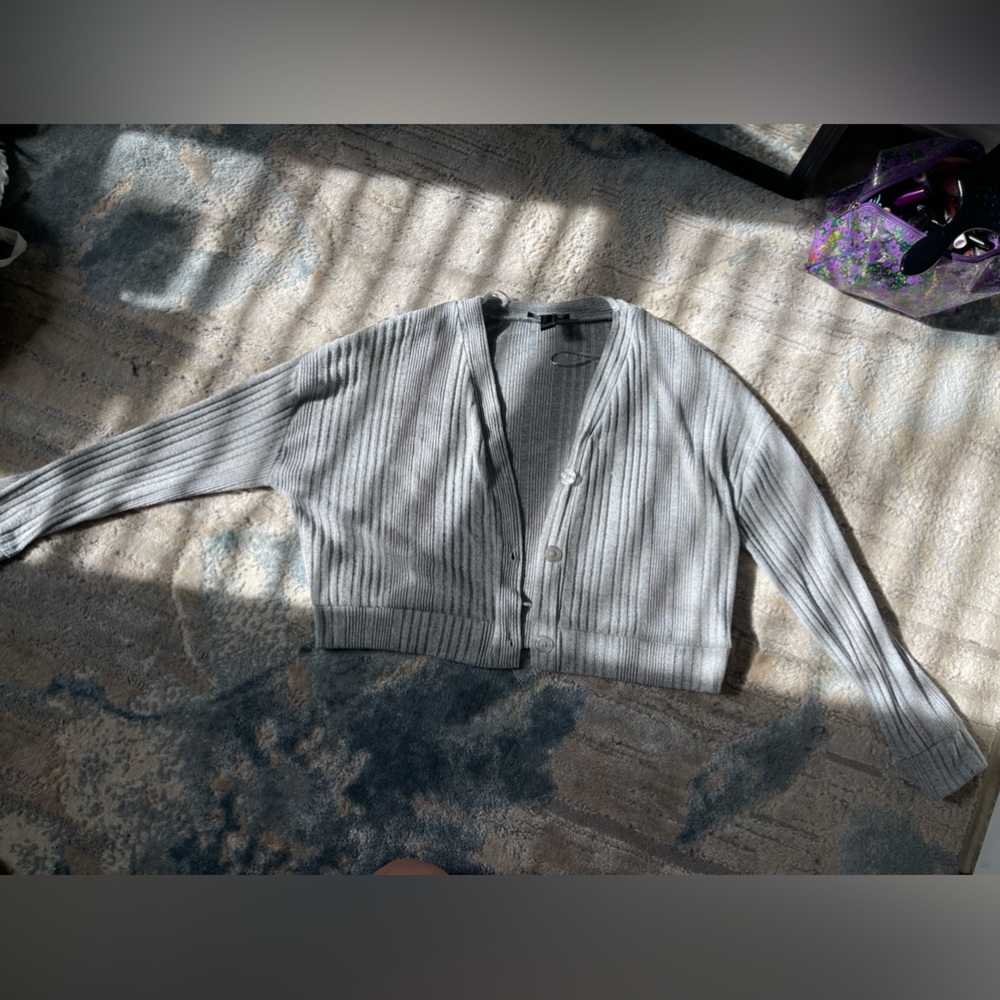 Grey cropped cardigan